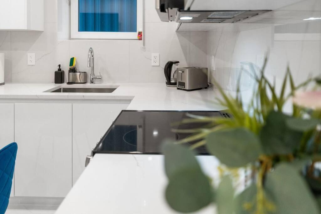 וונקובר Brand New 2 Bedroom Point Grey Getaway מראה חיצוני תמונה