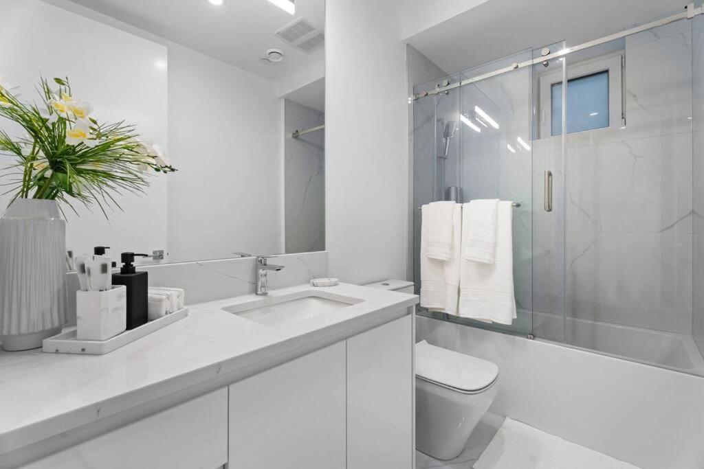 וונקובר Brand New 2 Bedroom Point Grey Getaway מראה חיצוני תמונה