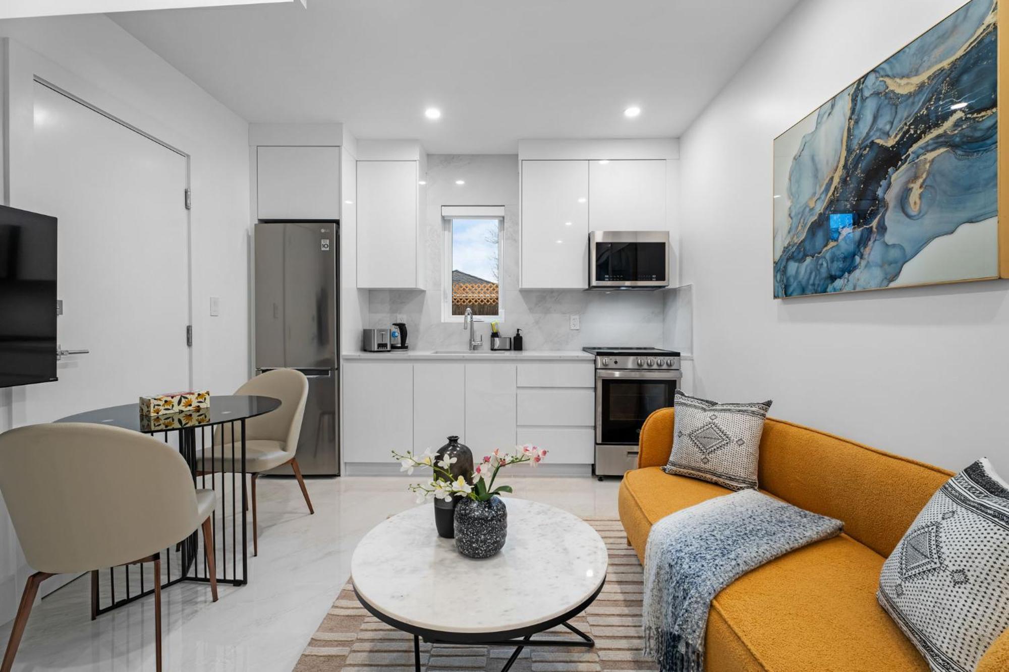 וונקובר Brand New 2 Bedroom Point Grey Getaway מראה חיצוני תמונה